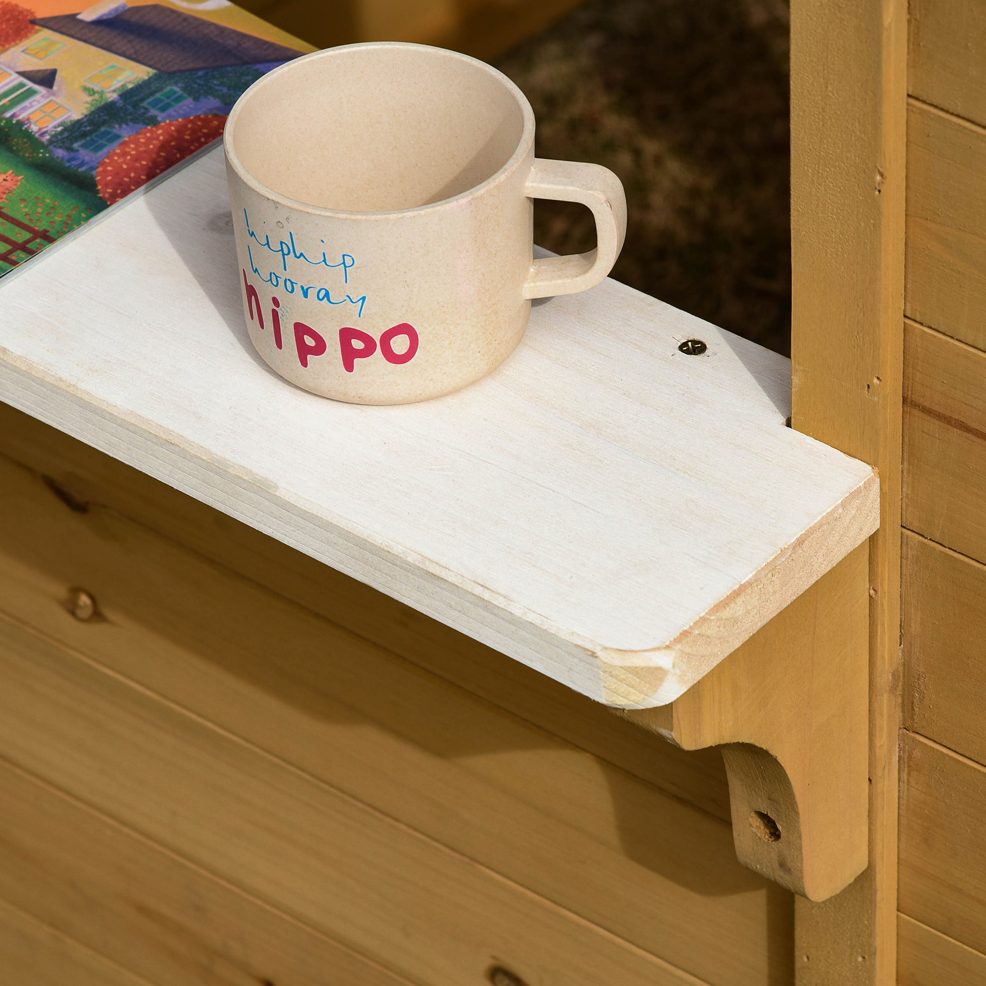 Kinderspielhaus aus Holz Spielhaus Outdoor mit Tür, Fenster und Pflanzkasten Briefkasten Bank für Kinder 3-6 Jahre