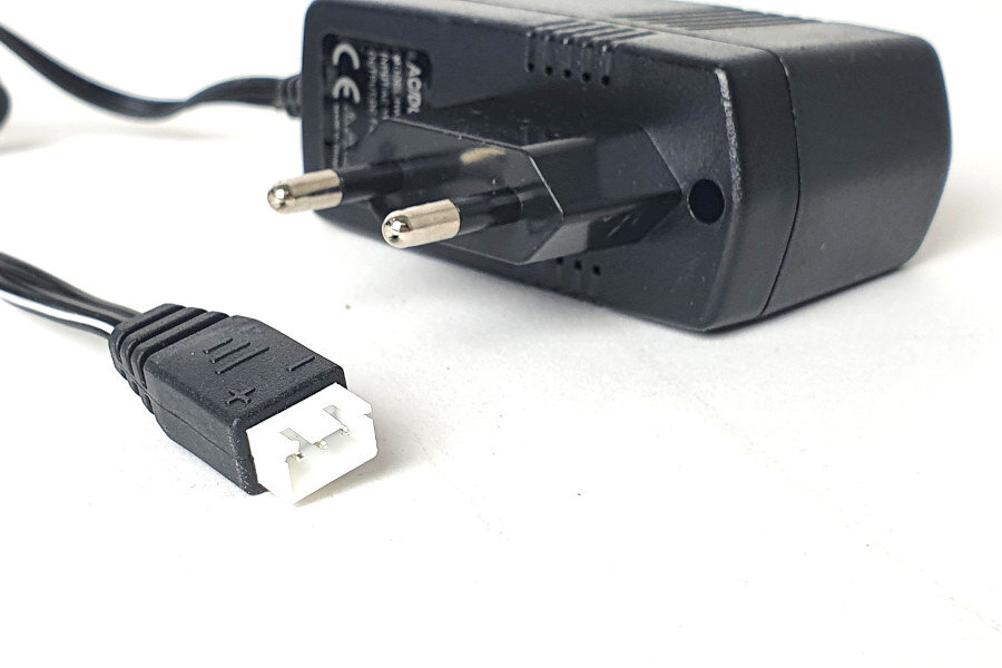 Ladegerät für Heng Long Panzer und RC Autos - für LiIon Akkus