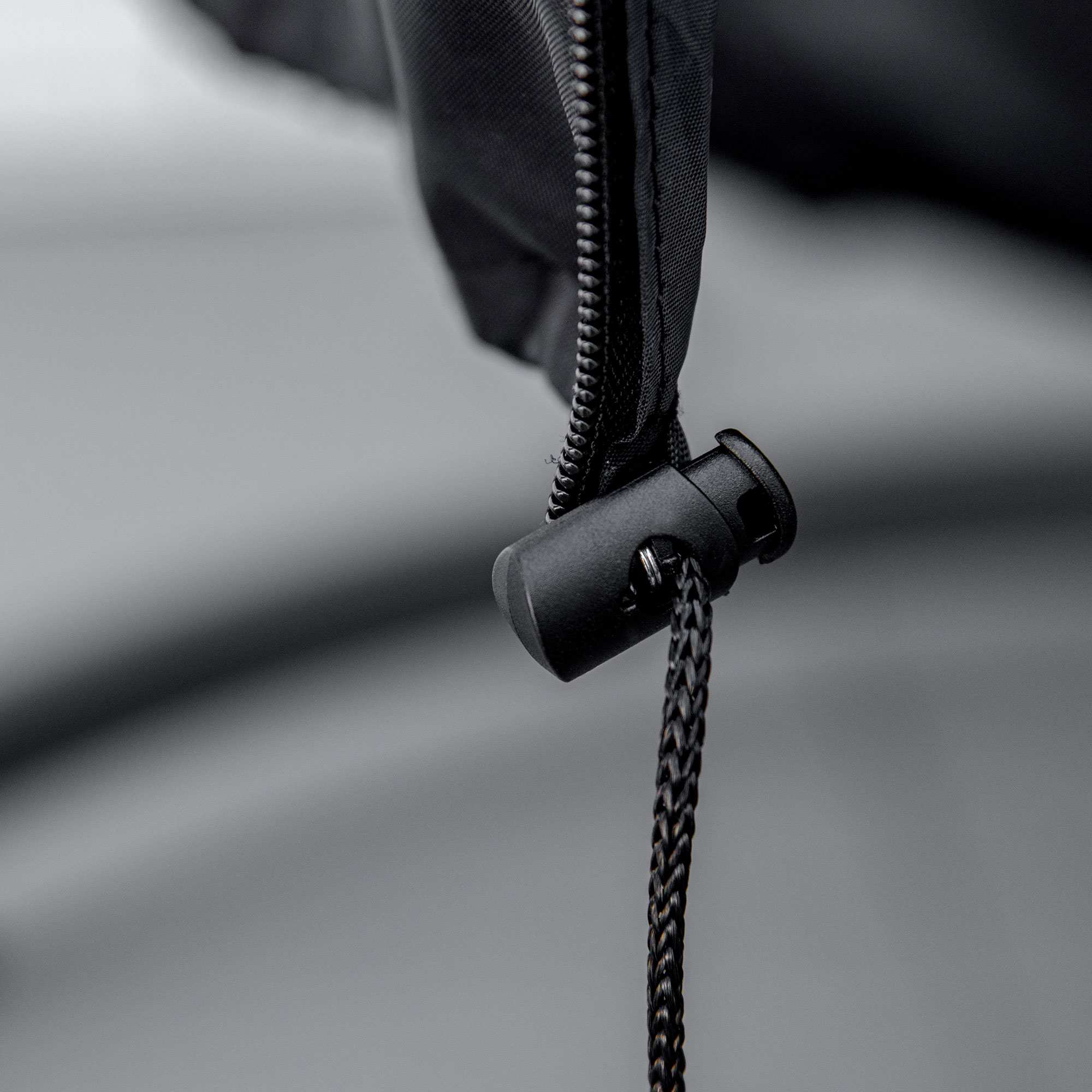 Hängesessel Abdeckung Wasserdicht Winddicht Schutzhülle mit Reißverschluss 210D Oxford Abdeckhauben für Hängekorb Schwingsessel Hängestuhl Ø115 x 190H cm Schwarz