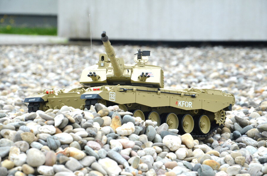 RC Panzer "Challenger 2"  - Metallgetriebe