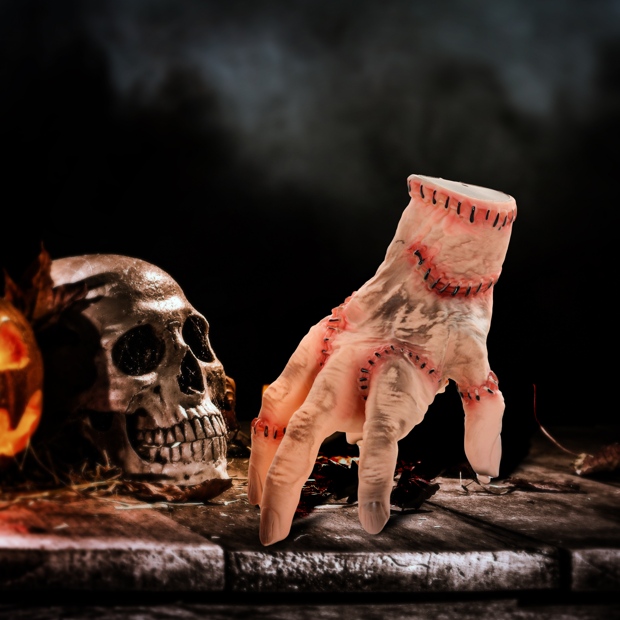 Horror-Hand, Helloweendeko, aktiviert mit Geräusche/Berührung, beweglich, Sound