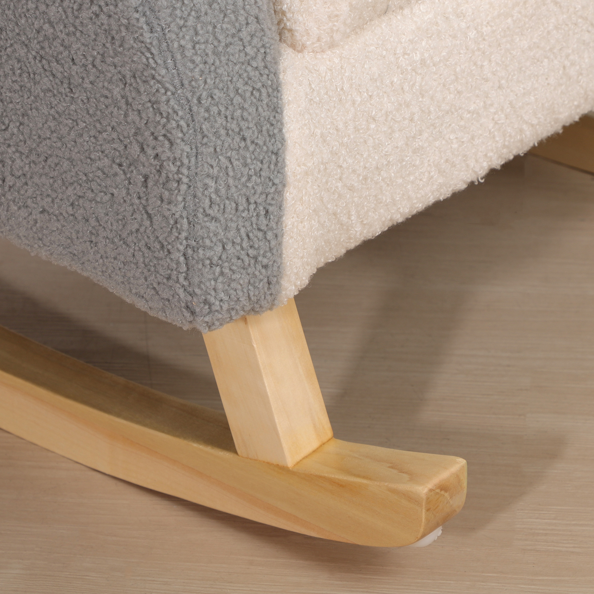 Schaukelstuhl für Kleinkinder, niedliches Design, Schaffell-Imitat, Eukalyptusholz, 50 x 45 x 44cm, grau+rosa+creme