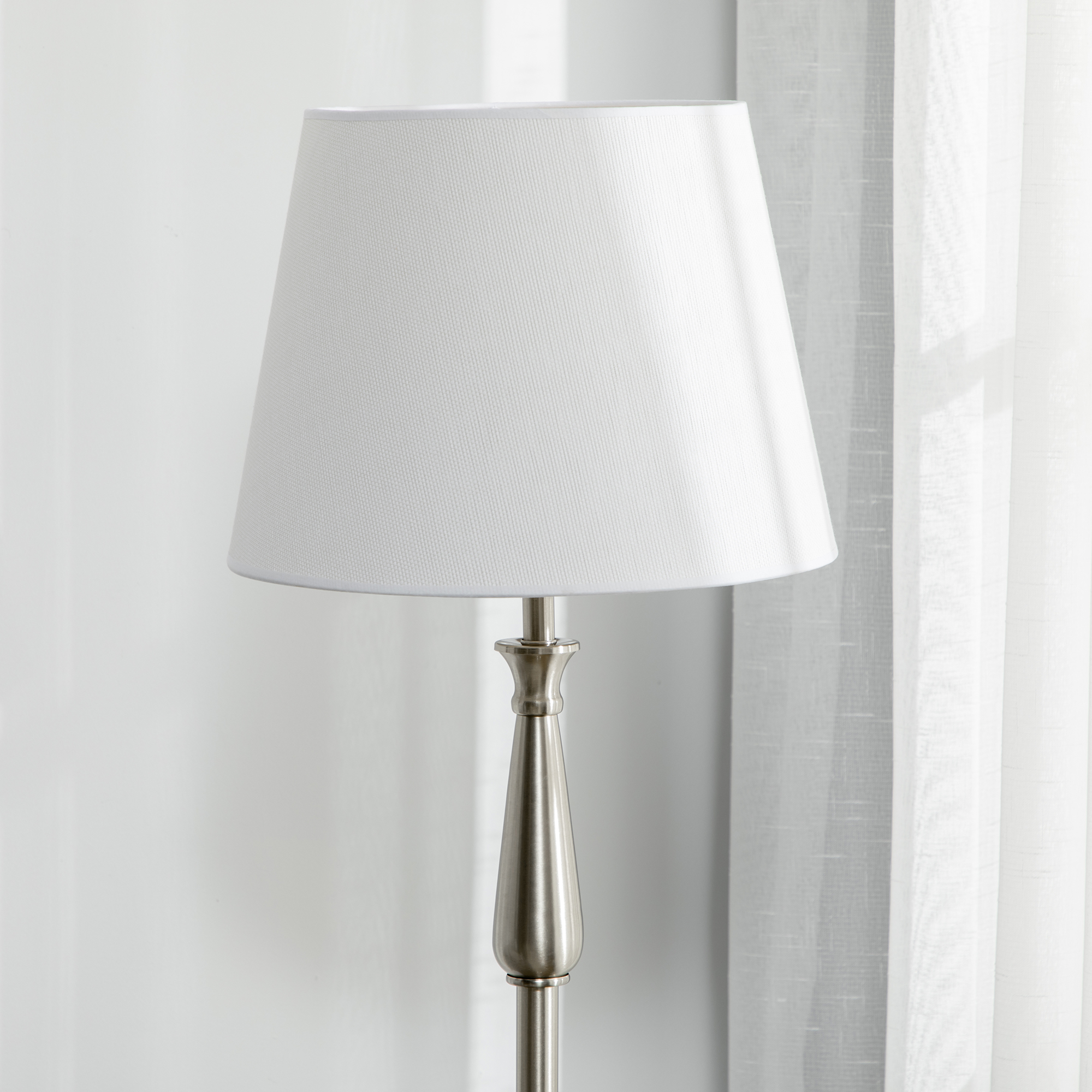 3-teiliges Lampenset im Vintage-Design, 2 Tischleuchten, 1 Stehleuchte, 35,5 cm x 35,5 cm x 146 cm, Silber + Weiß
