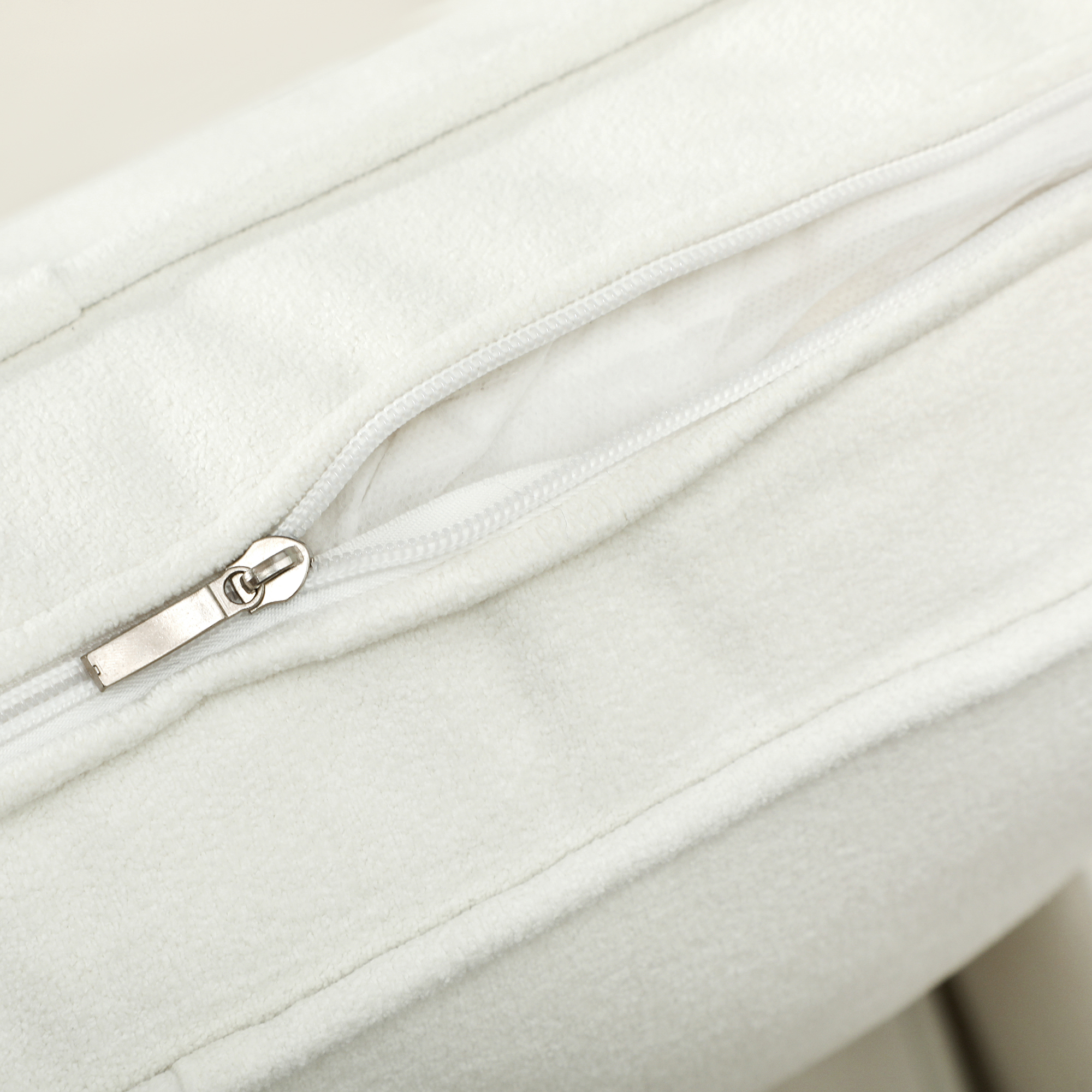 3-Sitzer-Sofa mit dicken Kissen, Kautschukholz, Stoffbezug, Polstersofa für Wohnzimmer, Büro, Schlafzimmer, Cremeweiß