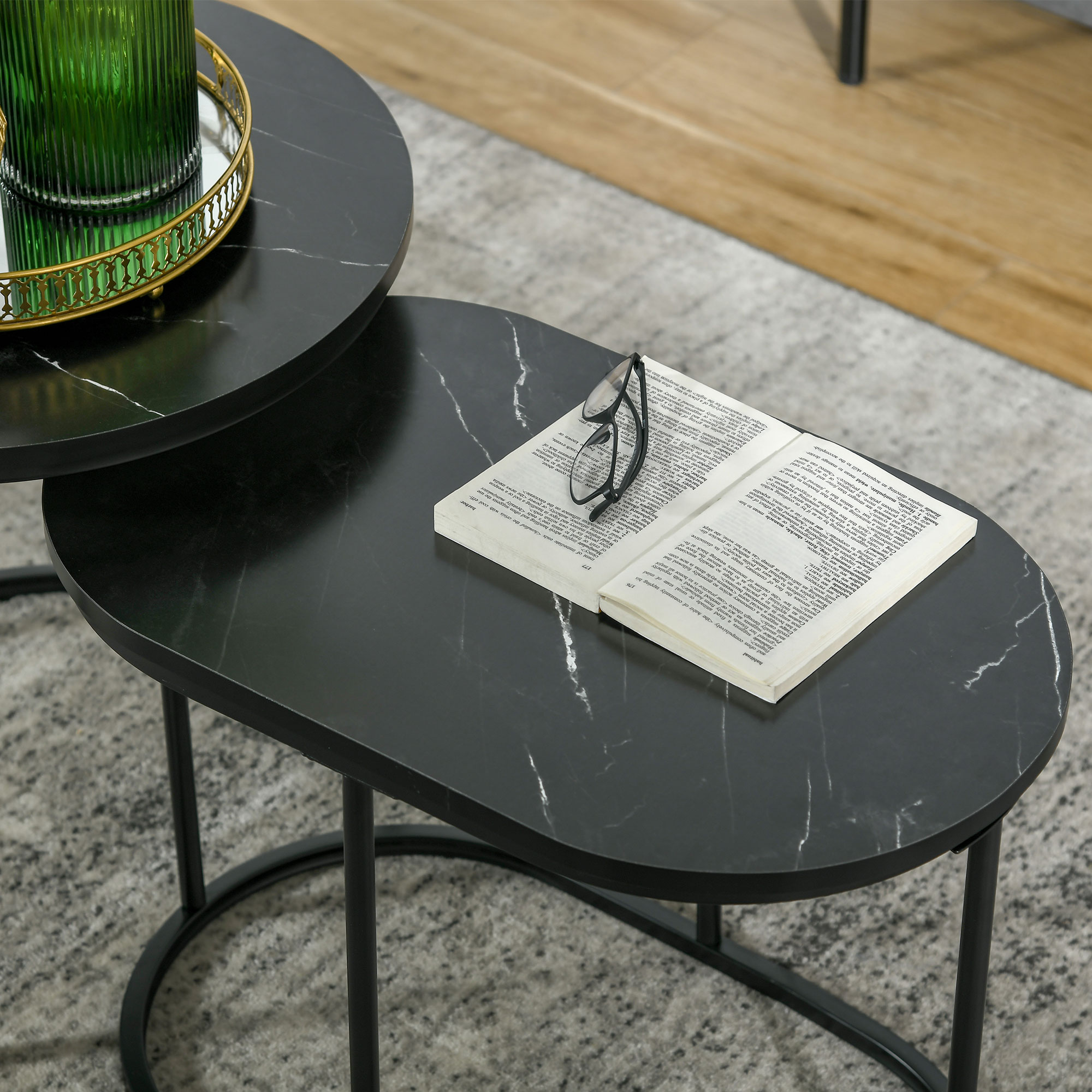 2er-Set Couchtisch, Ovaler und runder Kaffeetisch, stapelbar, Marmoroptik, MDF, Metall, Ø50 x 50,5H cm, Schwarz